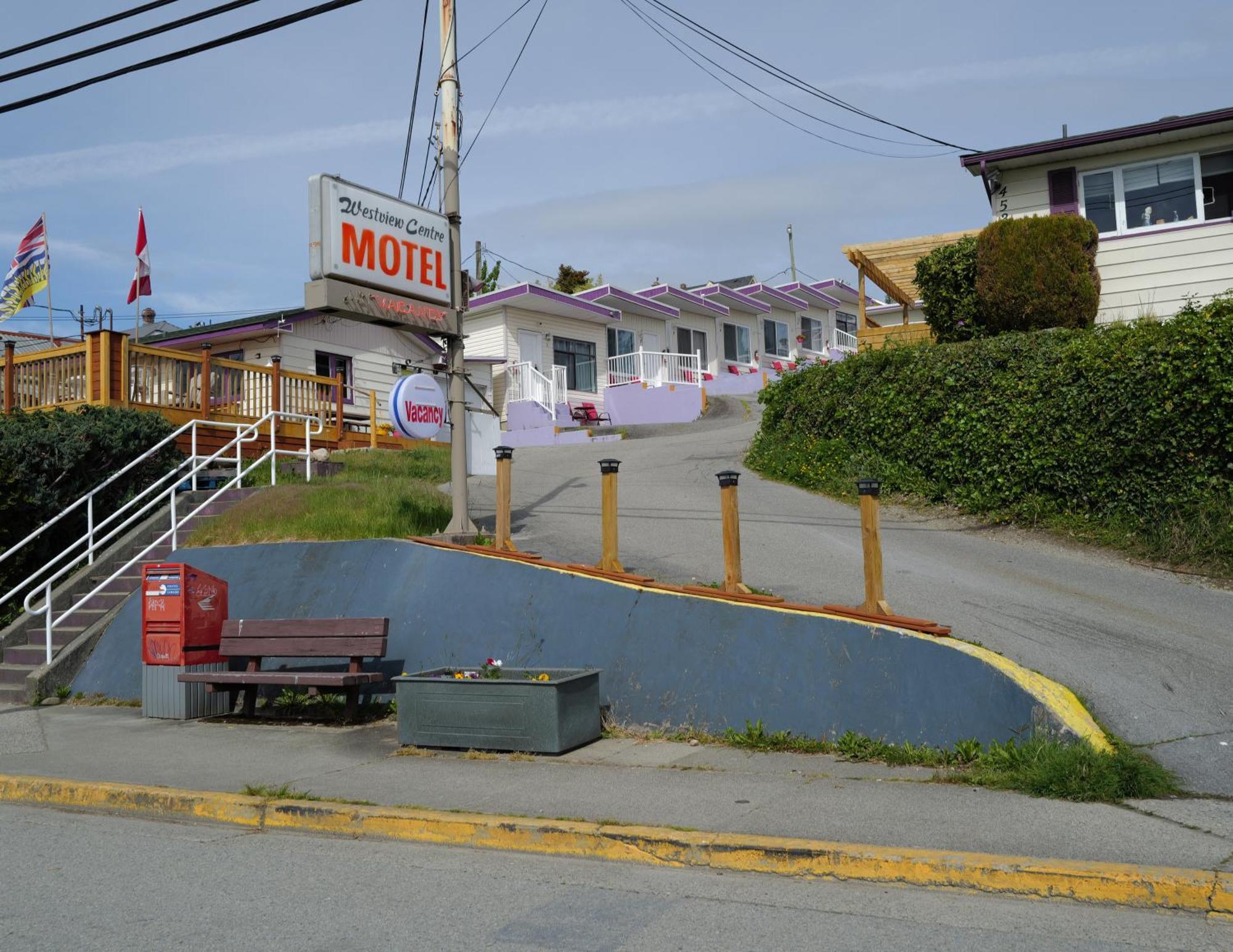 Westview Centre Motel Ltd Powell River Exterior photo